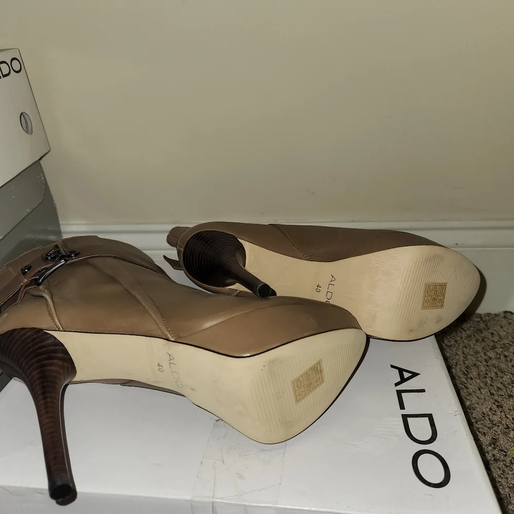 ALDO Booties - Picture 4 of 5